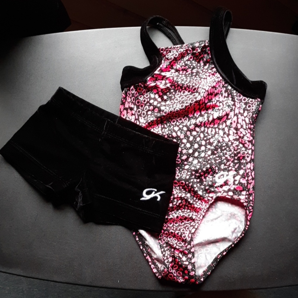 Girls gymnastics body suit and shorts